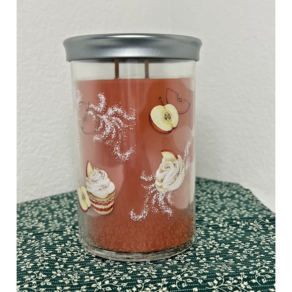 Yankee Candle SUGARED CINNAMON APPLE Large 2 wick Tumbler 20oz New Housewarmer - Picture 2 of 7